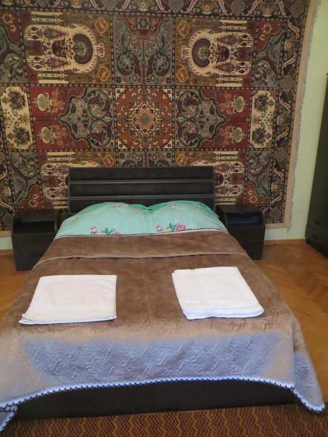 Marina Chartolani'S Guest House Mestia Ngoại thất bức ảnh