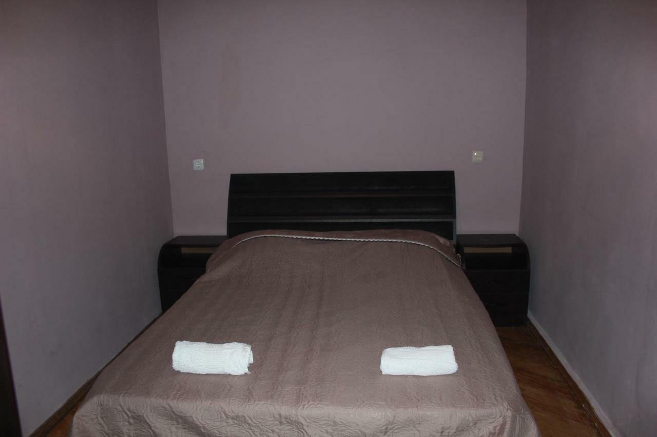 Marina Chartolani'S Guest House Mestia Ngoại thất bức ảnh