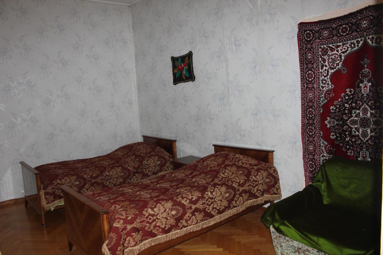 Marina Chartolani'S Guest House Mestia Ngoại thất bức ảnh